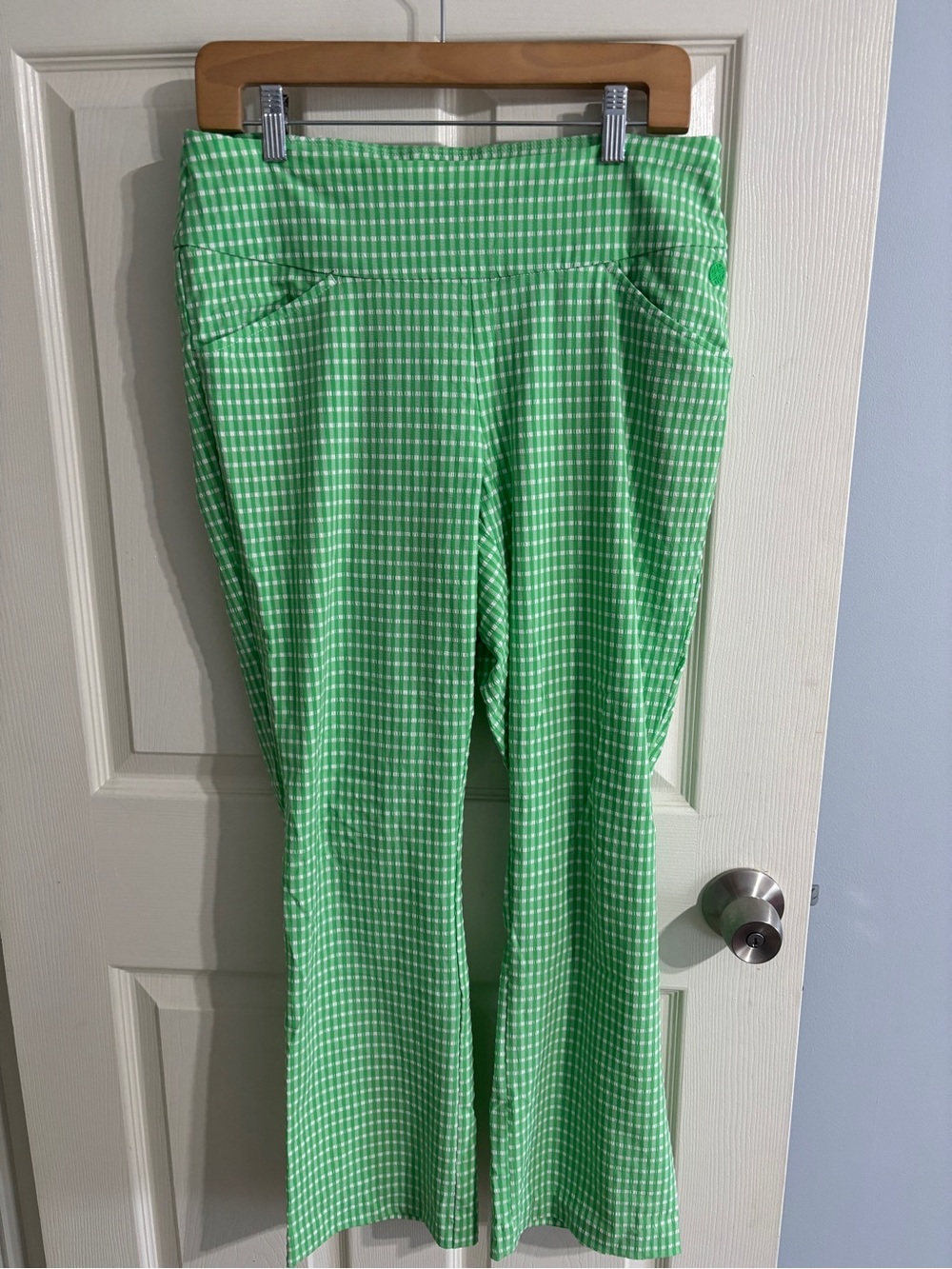 Lilly Pulitzer Corso Kick Flare Pants in Green & White Gingham Seersucker